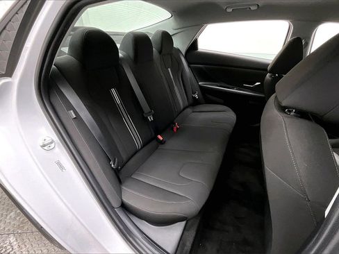 Used 2024 Hyundai Elantra SEL image 26