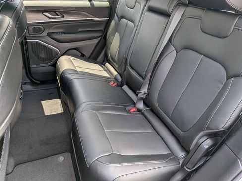 New 2026 Jeep Grand Cherokee Limited AWD/4WD image 30