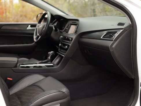 Used 2017 Hyundai Sonata Sport w/ Value Edition Package 02 image 31