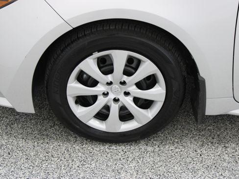 Used 2026 Toyota Corolla LE FWD image 11