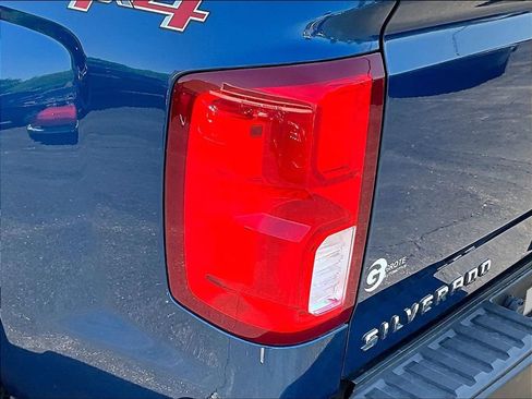 Used 2017 Chevrolet Silverado 1500 High Country AWD/4WD image 31