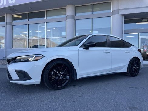 Used 2024 Honda Civic Sport image 1