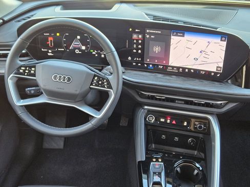 Certified 2025 Audi Q5 Prestige image 35