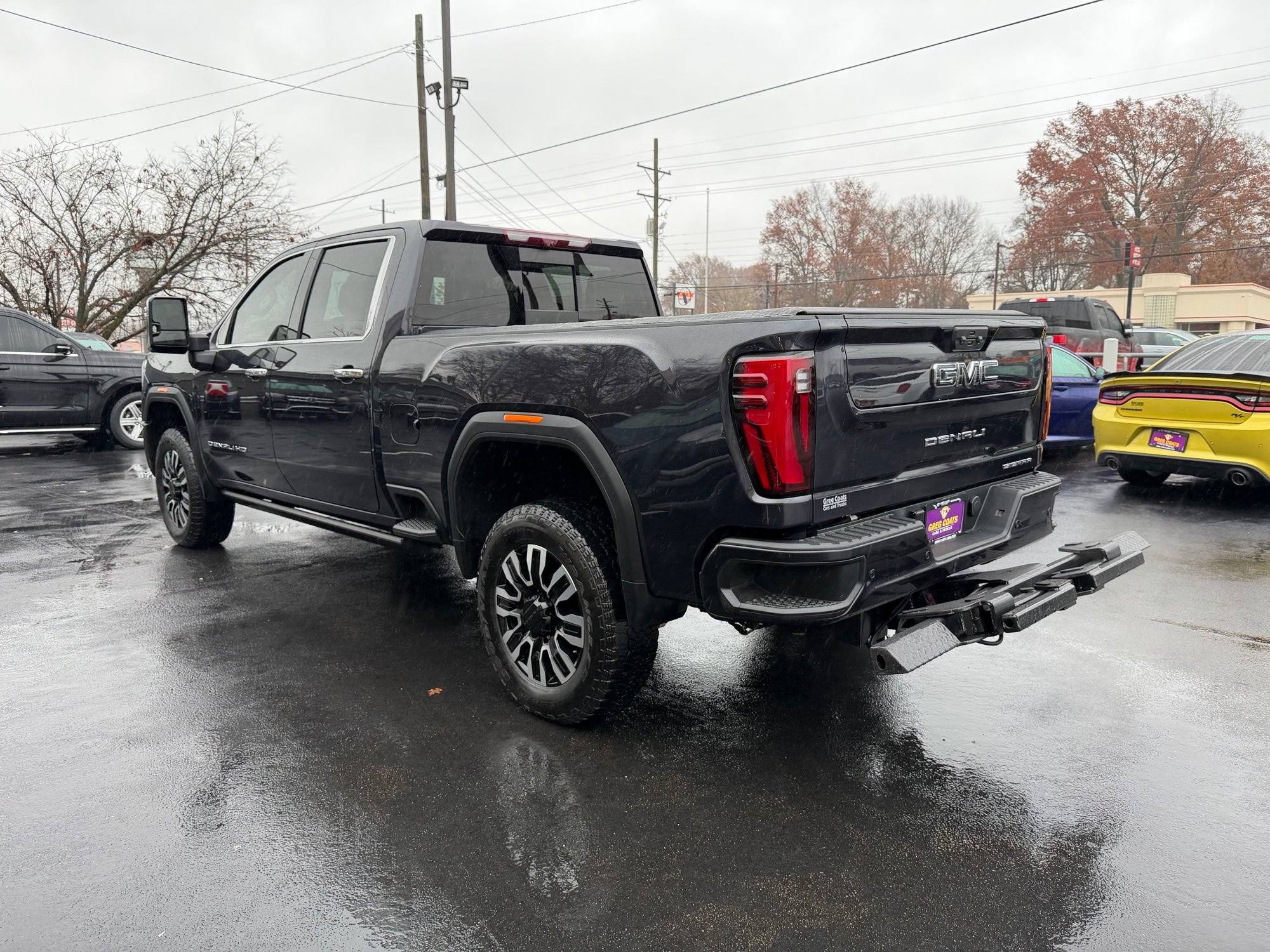 Used 2024 GMC Sierra 3500 Denali Ultimate AWD/4WD image 4