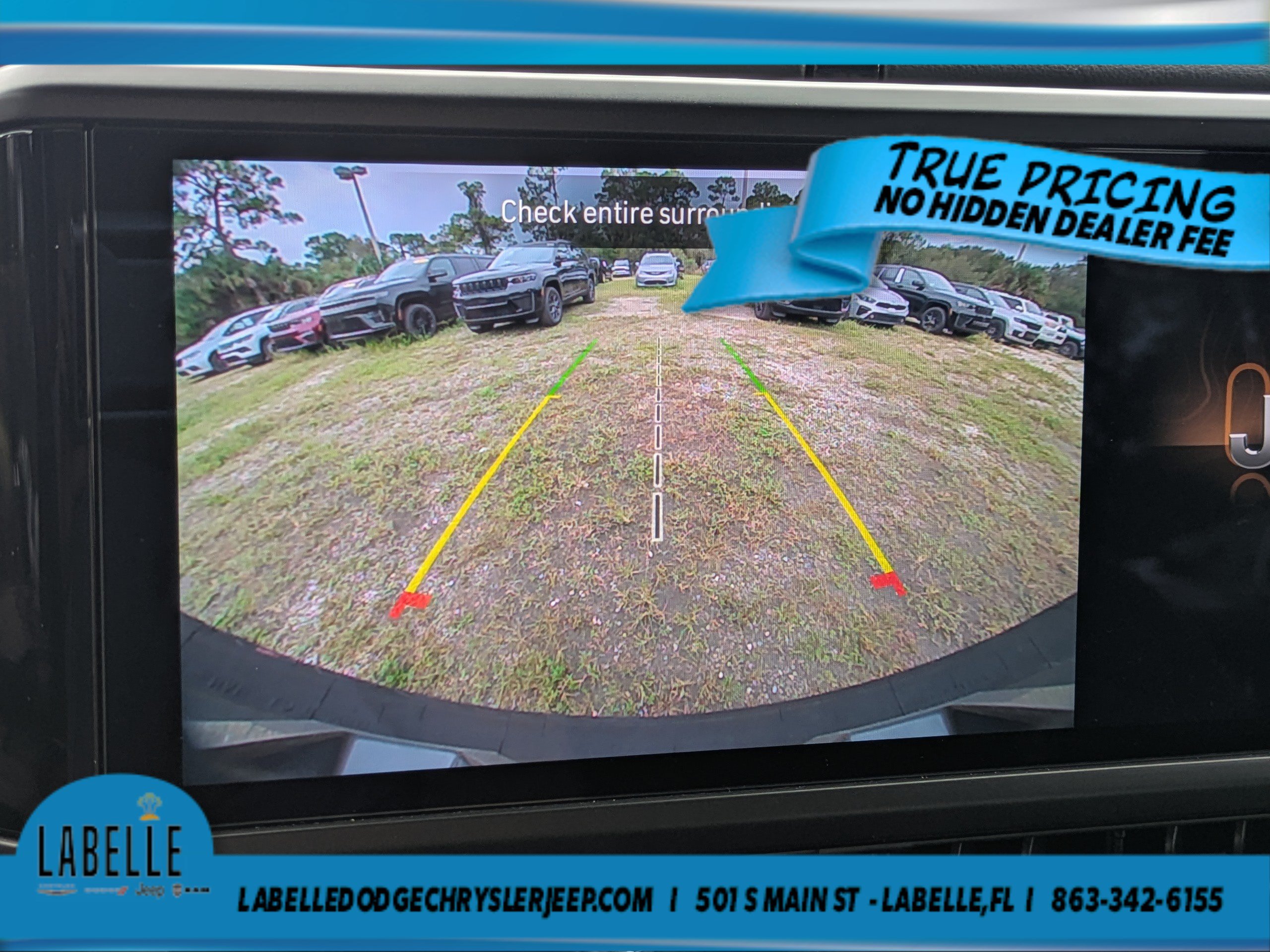 Used 2026 Jeep Wrangler Unlimited Sahara AWD/4WD image 27