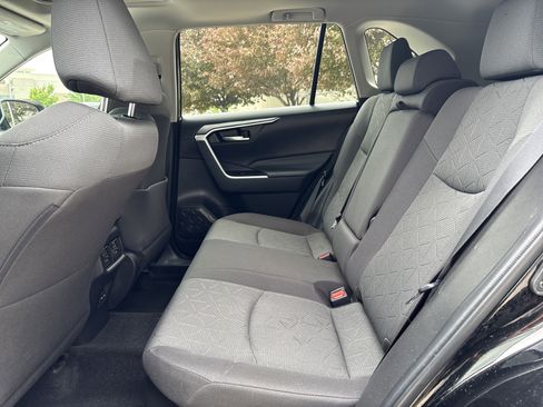 Certified 2022 Toyota RAV4 XLE w/ Convenience Package AWD/4WD image 30