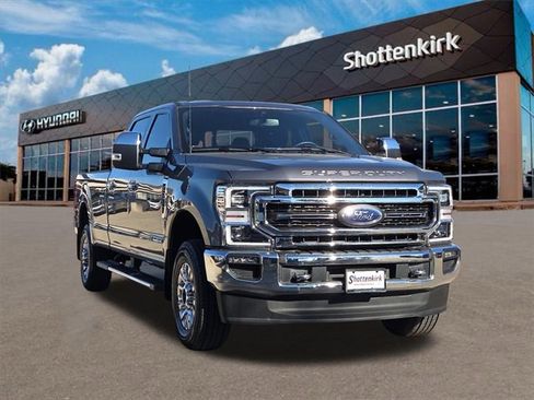 Used 2022 Ford F350 Lariat w/ Lariat Ultimate Package image 3