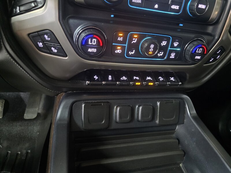 Used 2017 GMC Sierra 1500 Denali AWD/4WD image 26