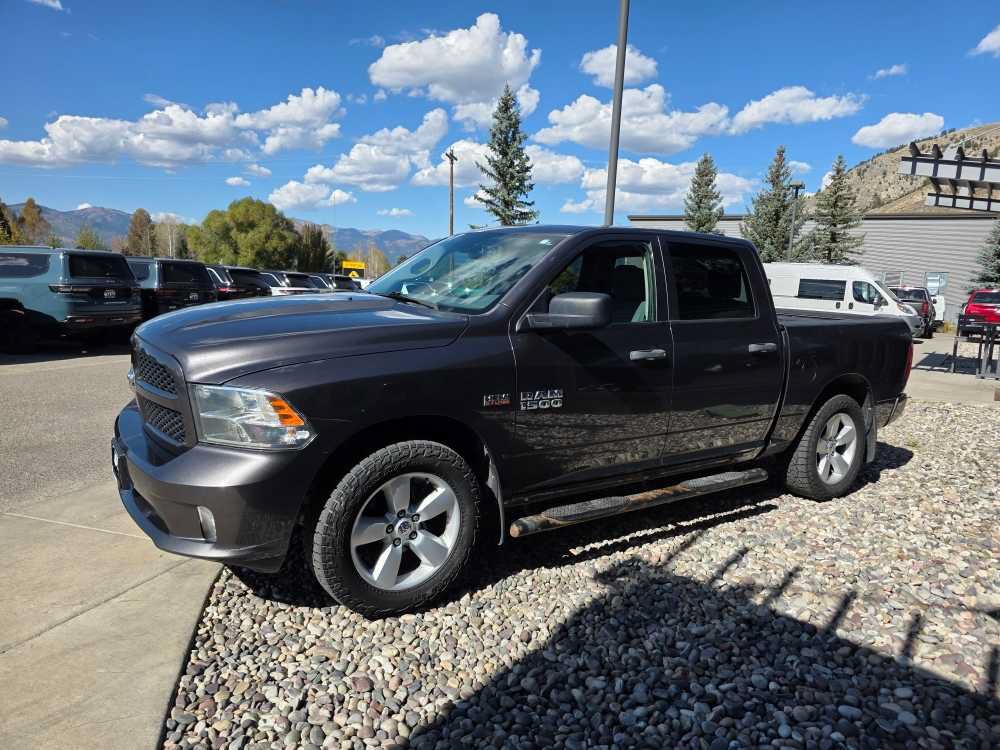 Used 2015 RAM 1500 Express AWD/4WD image 9