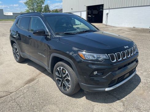 Used 2024 Jeep Compass Limited AWD/4WD image 10