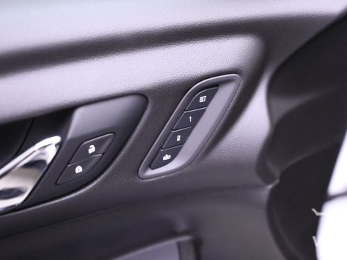 Used 2021 GMC Acadia SLT w/ Technology Package image 18