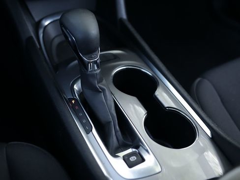 Used 2023 Chevrolet Malibu LT FWD image 17