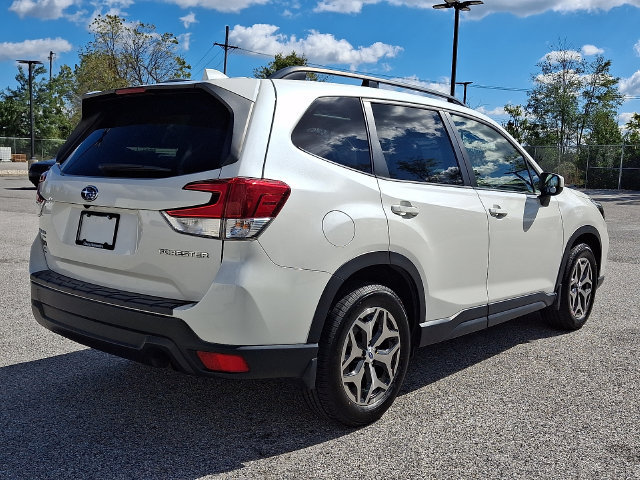 Used 2021 Subaru Forester Premium AWD/4WD image 9