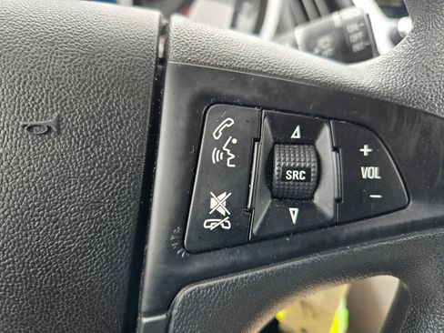 Used 2017 Chevrolet Equinox LS image 28