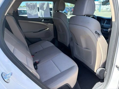 Used 2018 Hyundai Tucson SE AWD/4WD image 12