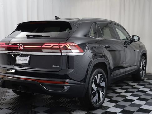 Certified 2024 Volkswagen Atlas Cross Sport SE AWD/4WD image 15