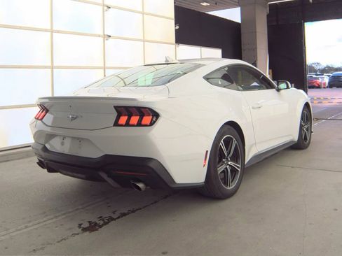 Used 2024 Ford Mustang Premium image 3