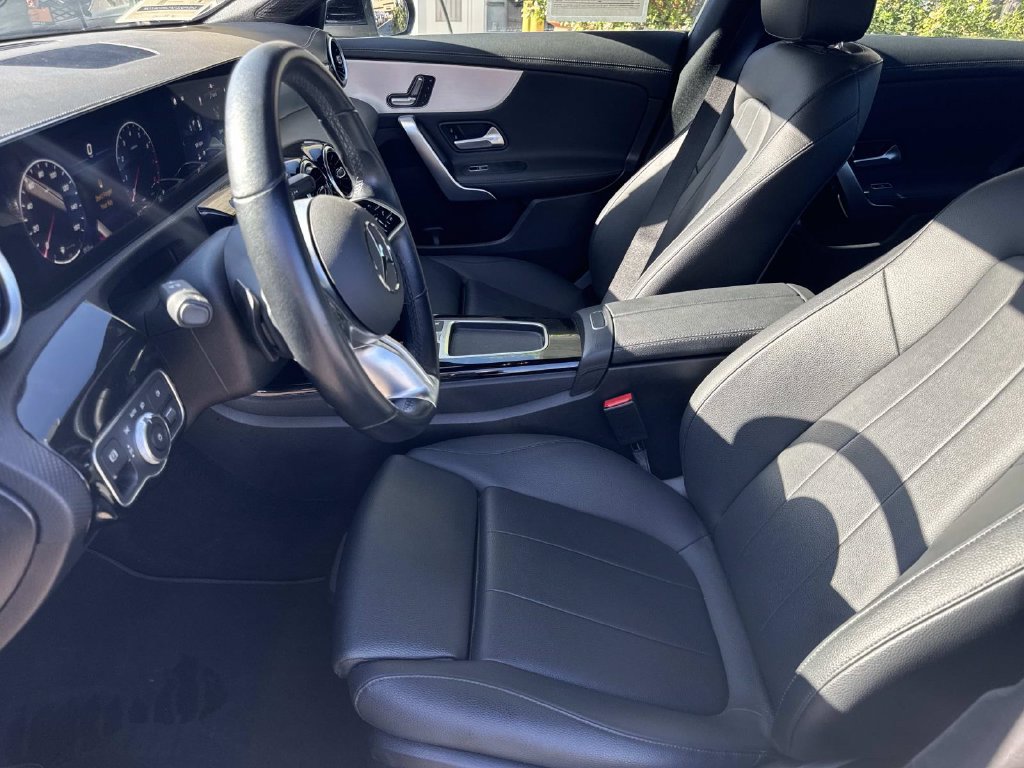 Used 2025 Mercedes-Benz CLA 250 4MATIC image 19