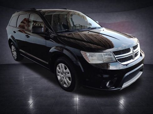 Used 2018 Dodge Journey SXT w/ Connectivity Group FWD image 7