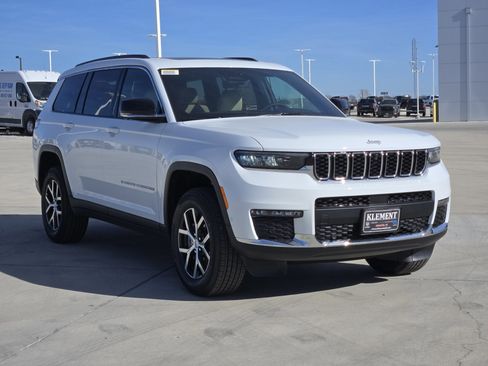 New 2025 Jeep Grand Cherokee L Limited w/ Luxury Tech Group II image 3