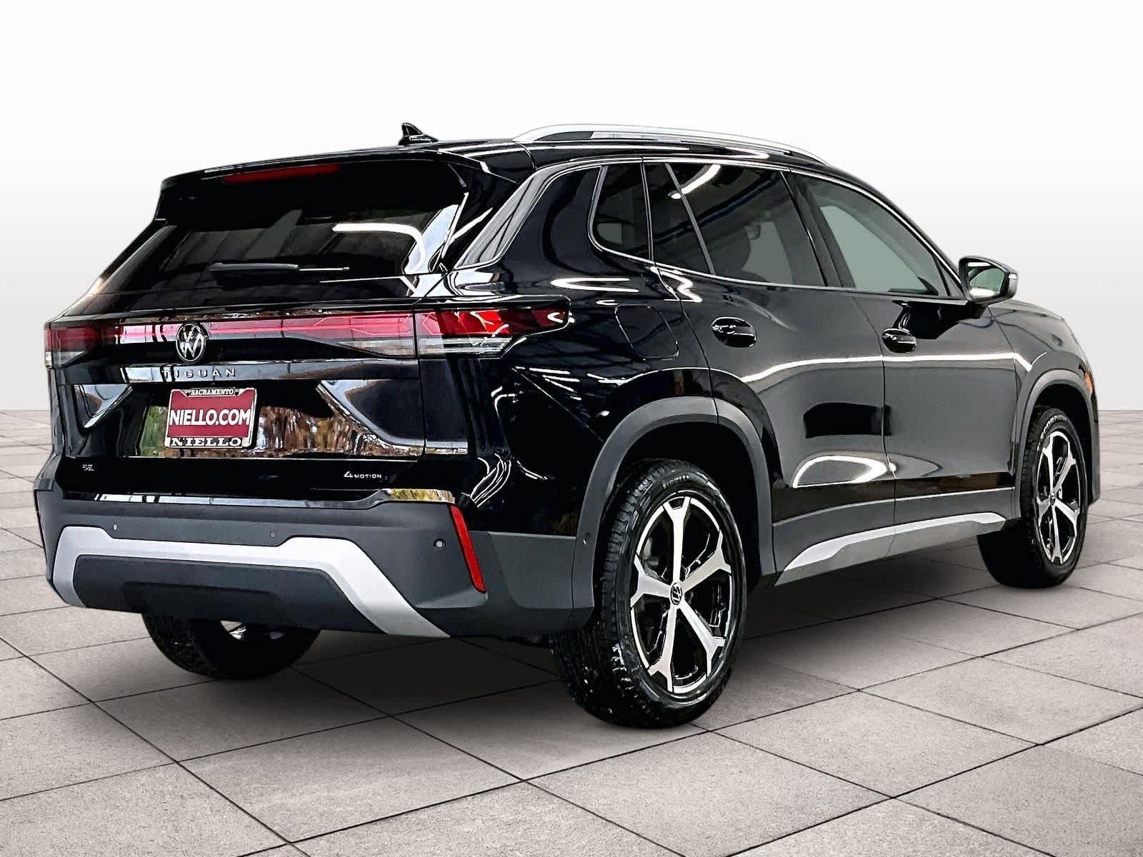 New 2026 Volkswagen Tiguan SE AWD/4WD image 4