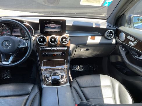 Used 2019 Mercedes-Benz GLC 350e 4MATIC image 16