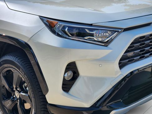 Used 2021 Toyota RAV4 XSE AWD/4WD image 35