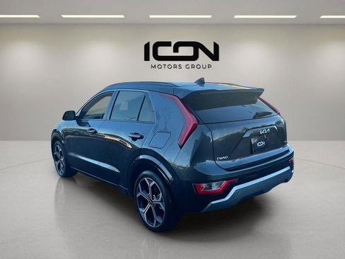 Used 2023 Kia Niro EX Touring image 5