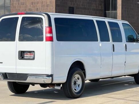 Used 2017 Chevrolet Express 3500 LT w/ LT Preferred Equipment Group image 57