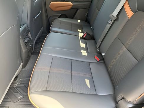 New 2026 GMC Canyon AT4 AWD/4WD image 22