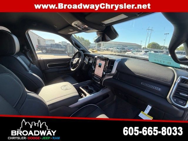 New 2026 RAM 2500 Laramie w/ Towing Technology Group AWD/4WD image 11