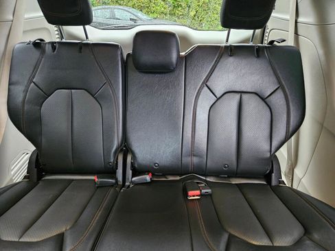 Used 2020 Chrysler Pacifica Touring-L Plus image 15
