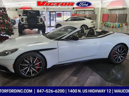 Used 2019 Aston Martin DB11 Volante image 18