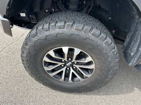 Used 2020 Ford F150 Raptor w/ Equipment Group 802A Luxury AWD/4WD image 7