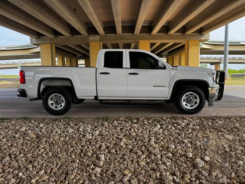 Used 2018 GMC Sierra 1500 4x4 Double Cab w/ Sierra Convenience Package image 2