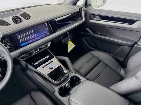 New 2026 Porsche Cayenne S image 26