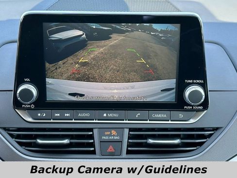 Certified 2025 Nissan Altima 2.5 SR FWD image 9