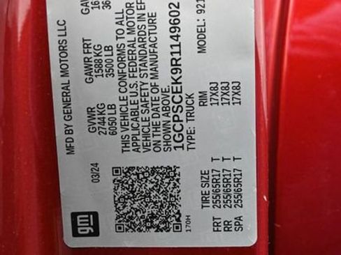 Used 2024 Chevrolet Colorado LT w/ LT Convenience Package II image 27