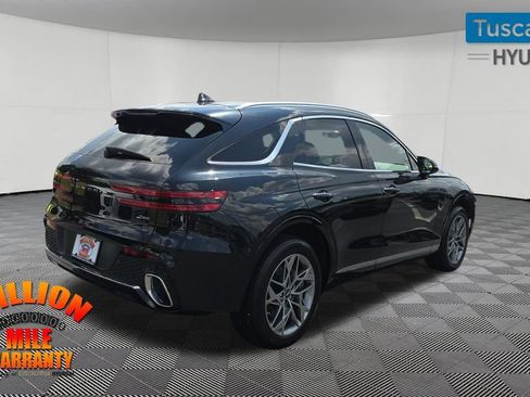 Used 2025 Genesis GV70 2.5T AWD/4WD image 8