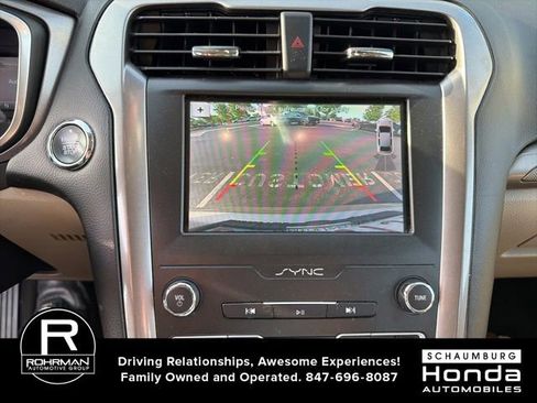 Used 2019 Ford Fusion SE FWD image 8