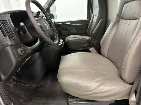 Used 2013 GMC Savana 3500 RWD image 19