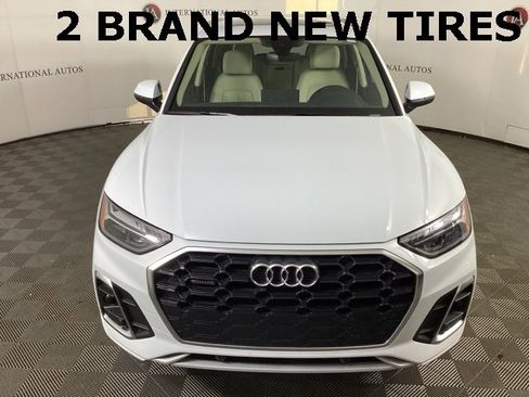 Used 2023 Audi Q5 2.0T Premium w/ Convenience Package image 2