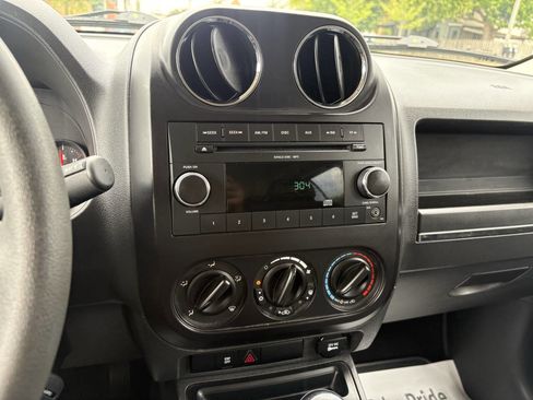 Used 2009 Jeep Patriot Sport FWD image 27