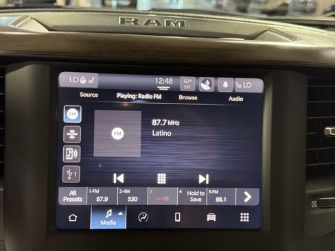 Used 2022 RAM 1500 Laramie AWD/4WD image 34