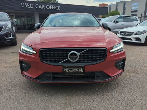 Used 2021 Volvo S60 T5 Momentum AWD/4WD image 2