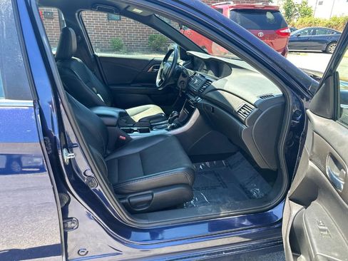 Used 2016 Honda Accord Sport image 14