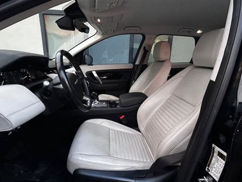 Used 2020 Land Rover Discovery Sport S image 11