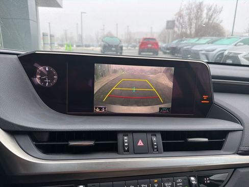 Used 2019 Lexus ES 350 Luxury image 23