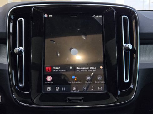 New 2026 Volvo XC40 B5 Ultra w/ Protection Package Premier image 19