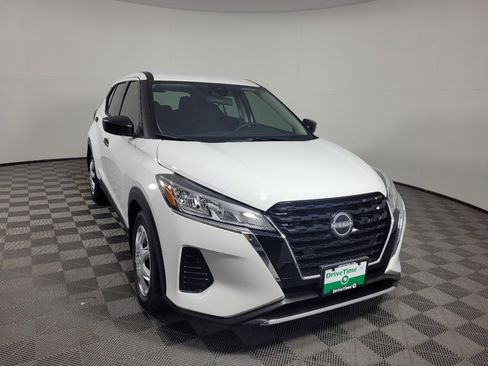 Used 2024 Nissan Kicks S FWD image 13